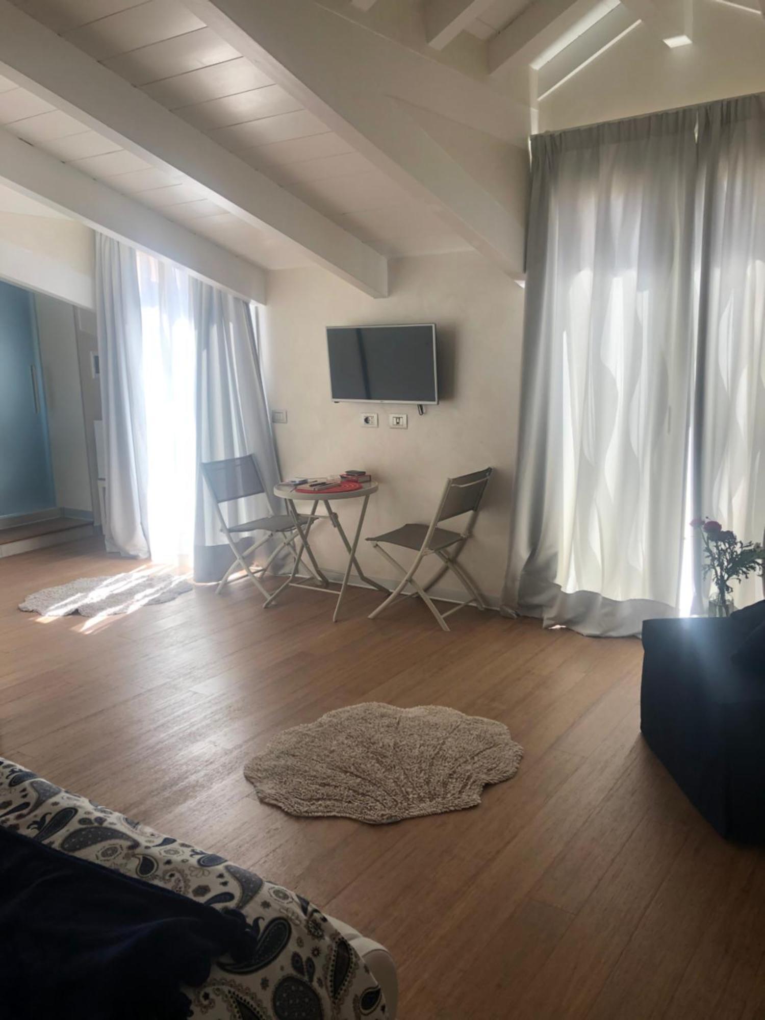 B&B Borgo Marina Бордихера Екстериор снимка