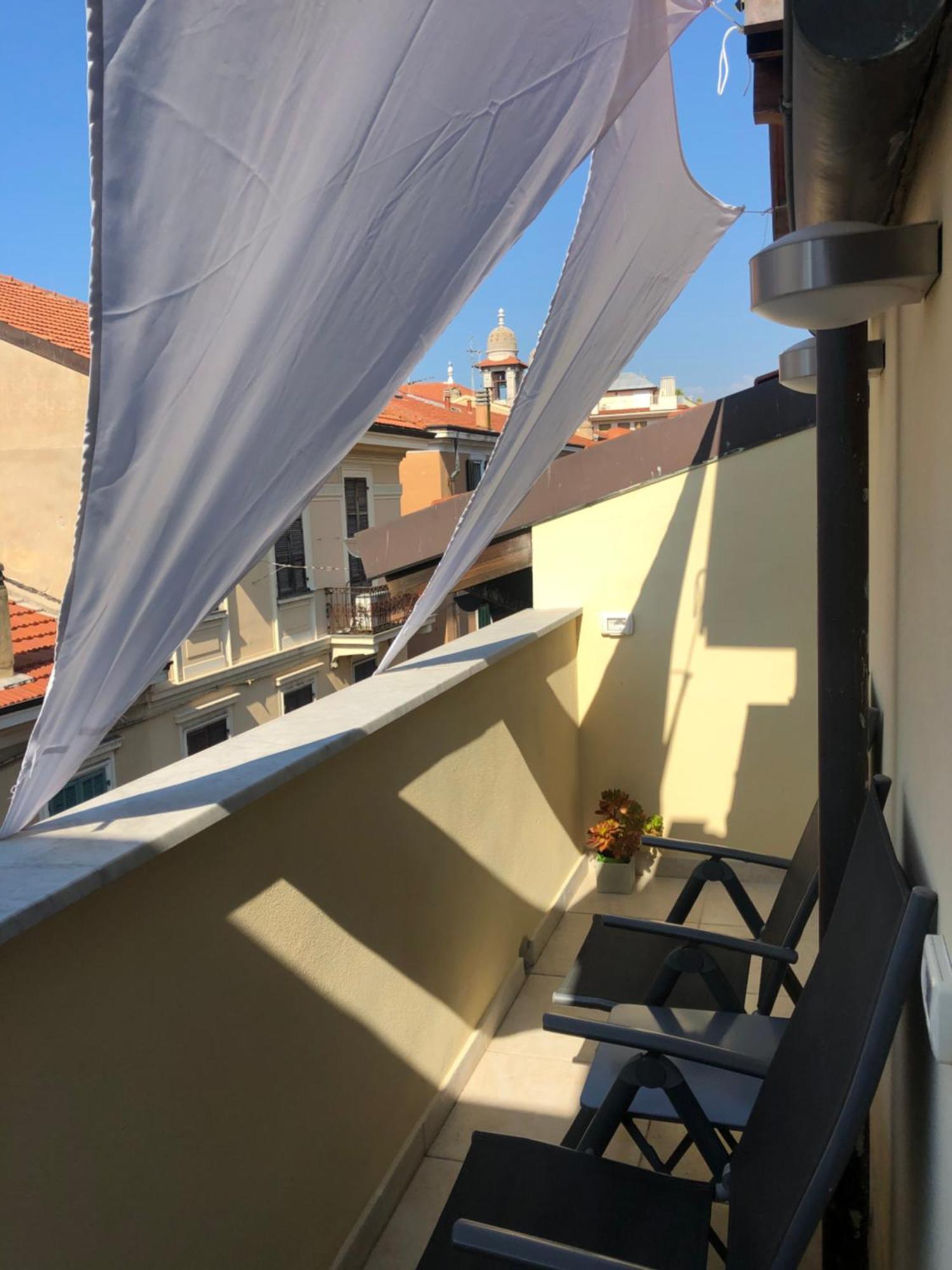 B&B Borgo Marina Бордихера Екстериор снимка
