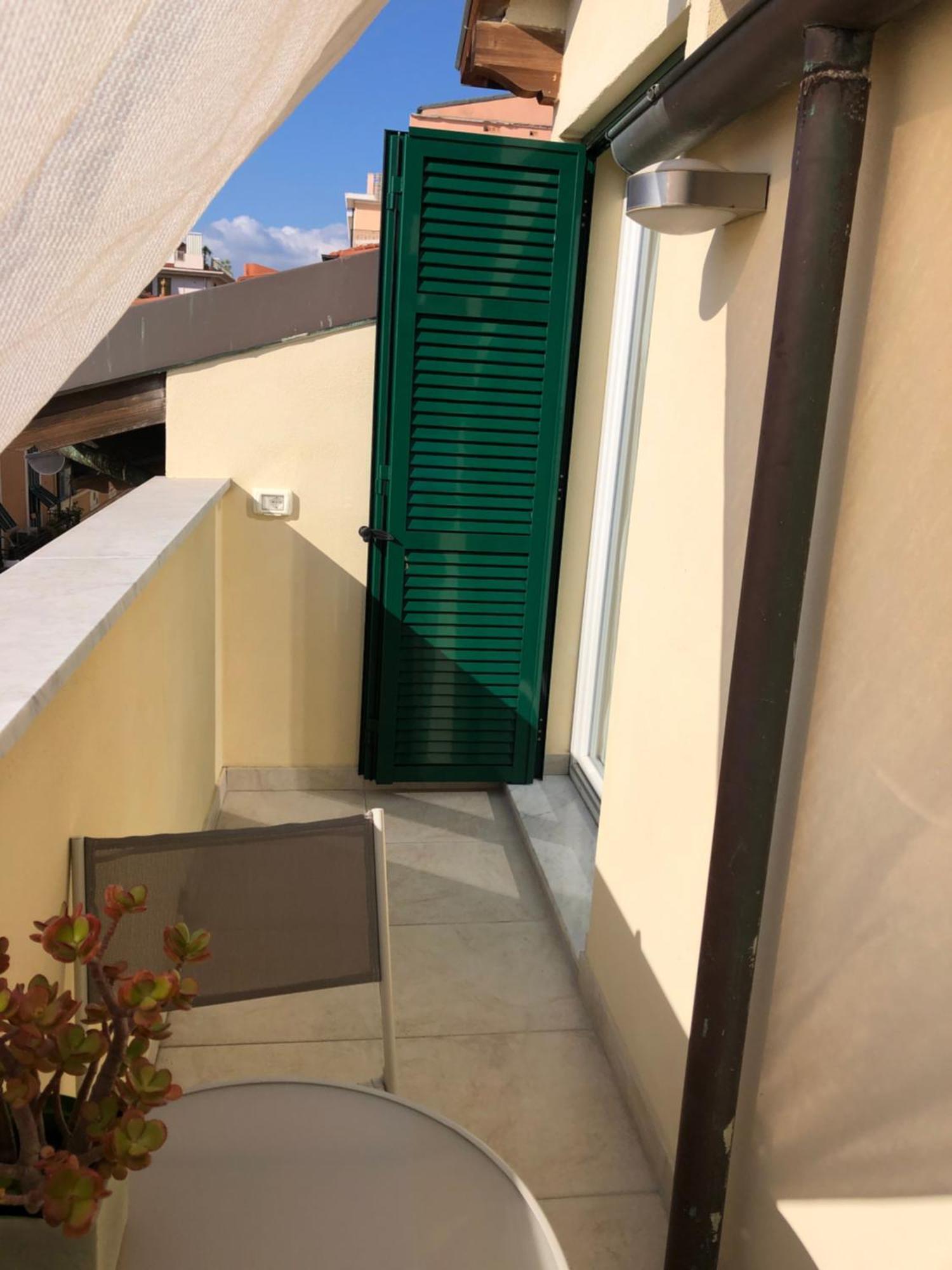 B&B Borgo Marina Бордихера Екстериор снимка